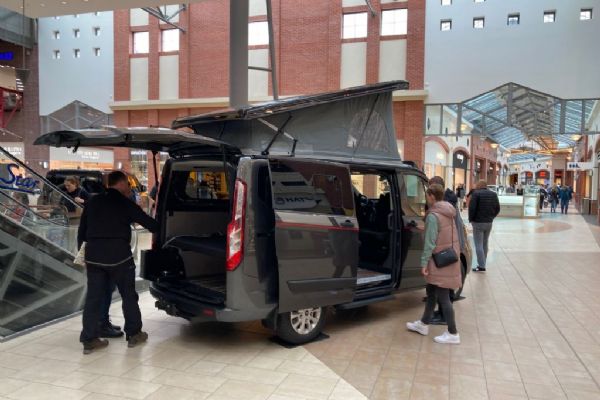 Do nákupního centra Olympia Plzeň jsme vám přivezli městský karavan Dethleffs Urban Globevan