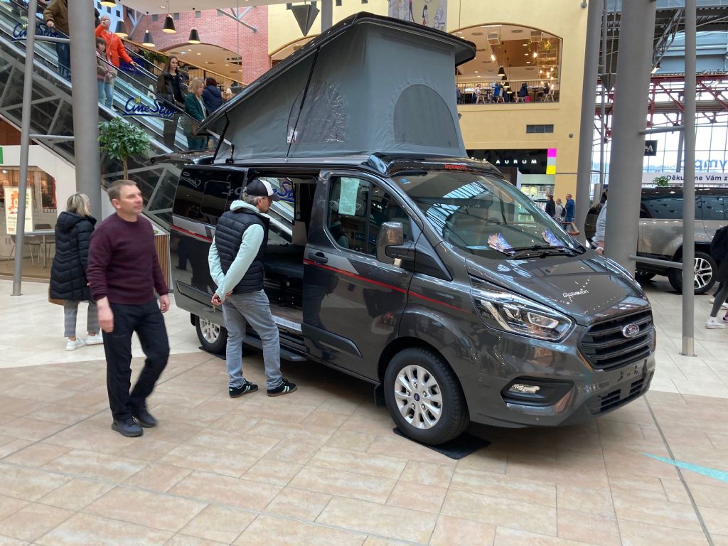 Do nákupního centra Olympia Plzeň jsme vám přivezli městský karavan Dethleffs Urban Globevan