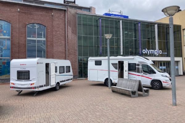 Do nákupního centra Olympia Plzeň jsme vám přivezli městský karavan Dethleffs Urban Globevan